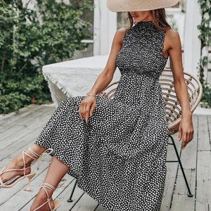 New All Over Print Shirred Ruffle Hem Dress Black